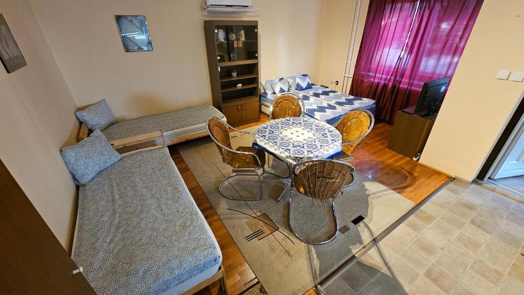 Friendly Apartment in the suburb.