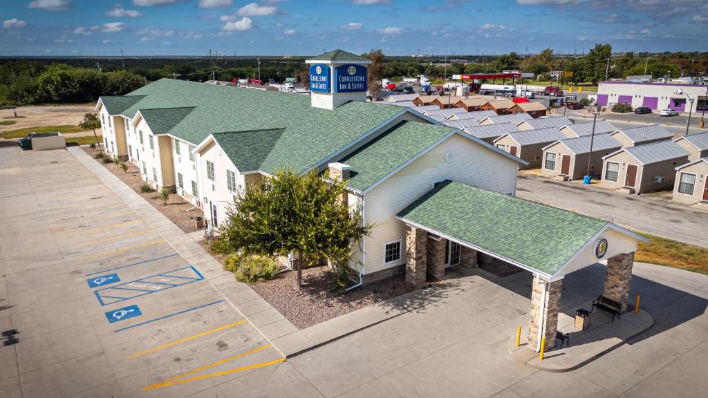 Cobblestone Inn & Suites – Big Lake - Tap to explore photos