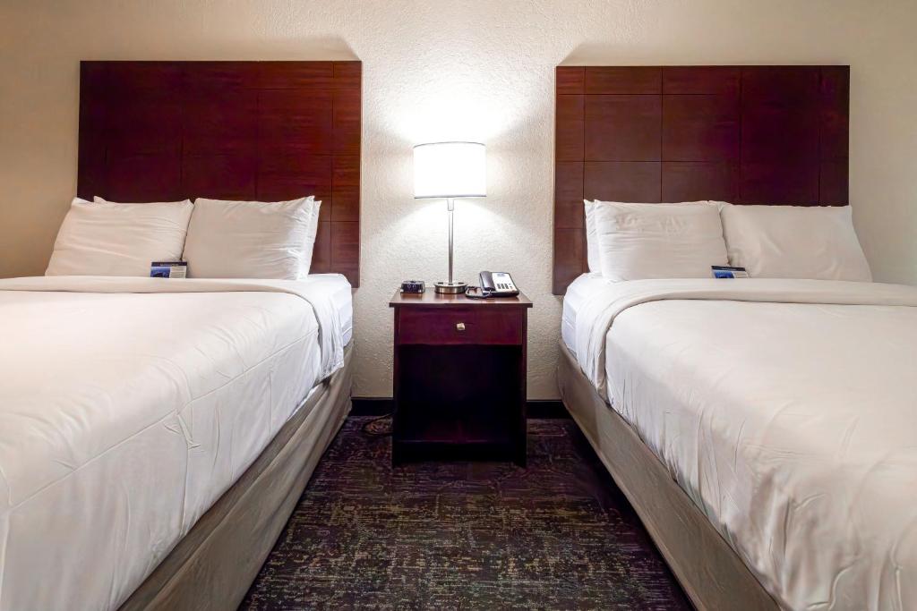 Cobblestone Inn & Suites – Big Lake - Tap to explore photos
