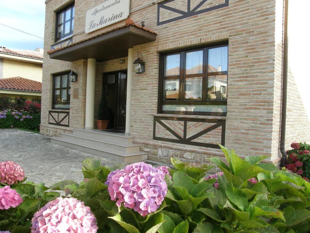 Apartamentos la Marina photo 1