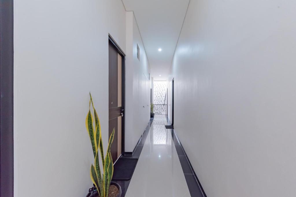 RedDoorz near CSB Mall Cirebon photo 4