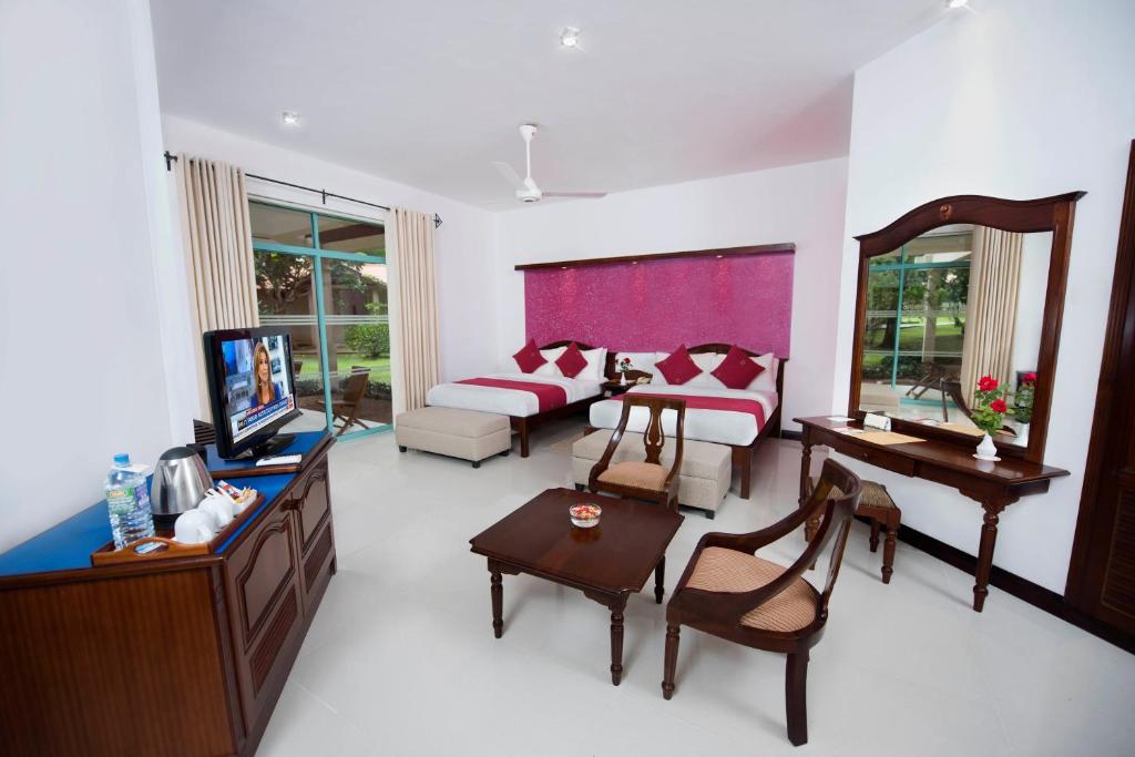 Mandara Rosen Yala, Kataragama photo 3