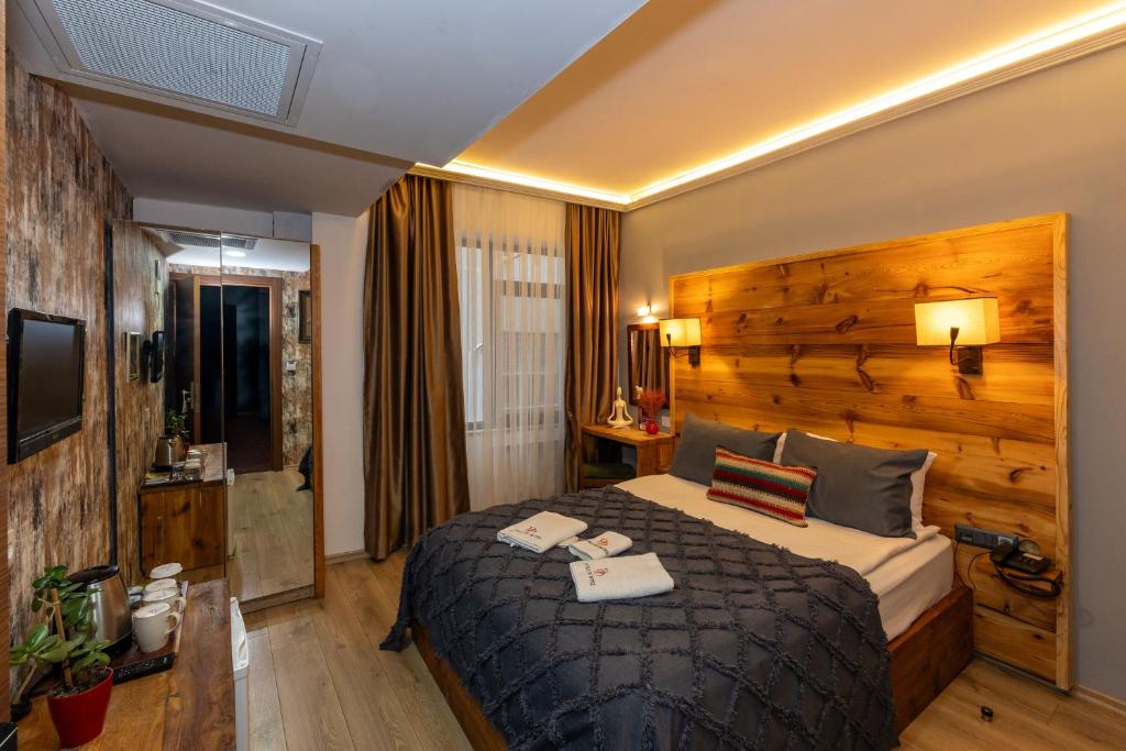 Double DD Hotel Room Type - Superior Double Room