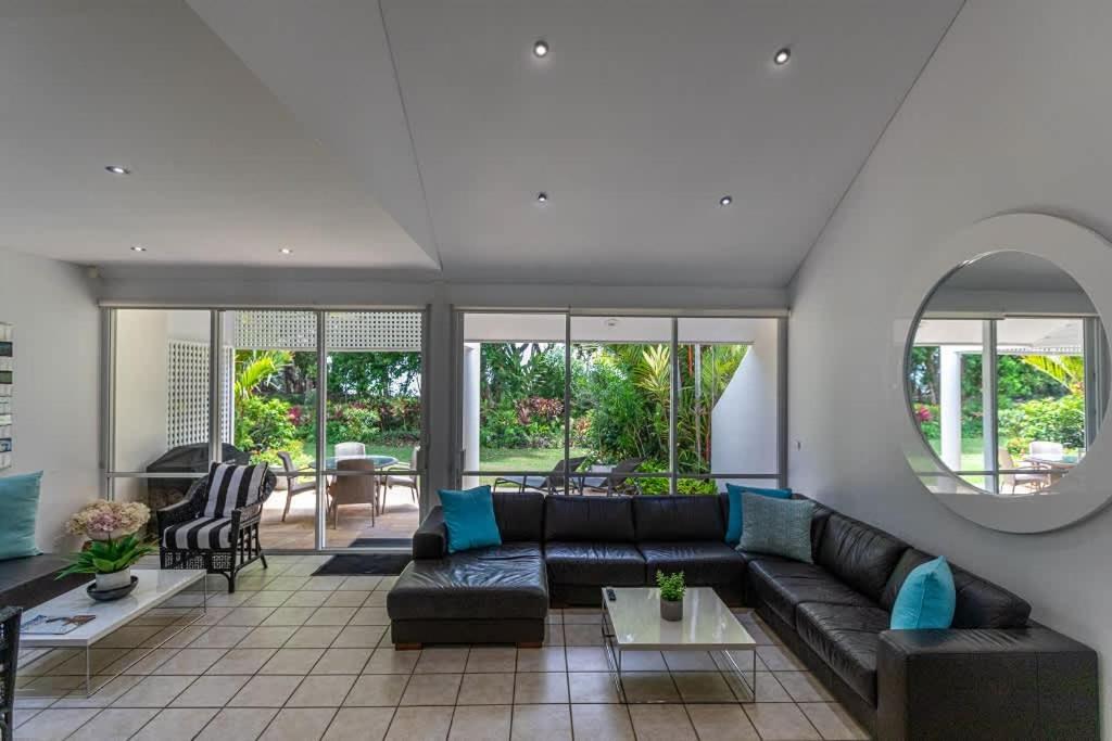 Port Douglas Mirage Villa#423 - Tap to explore photos