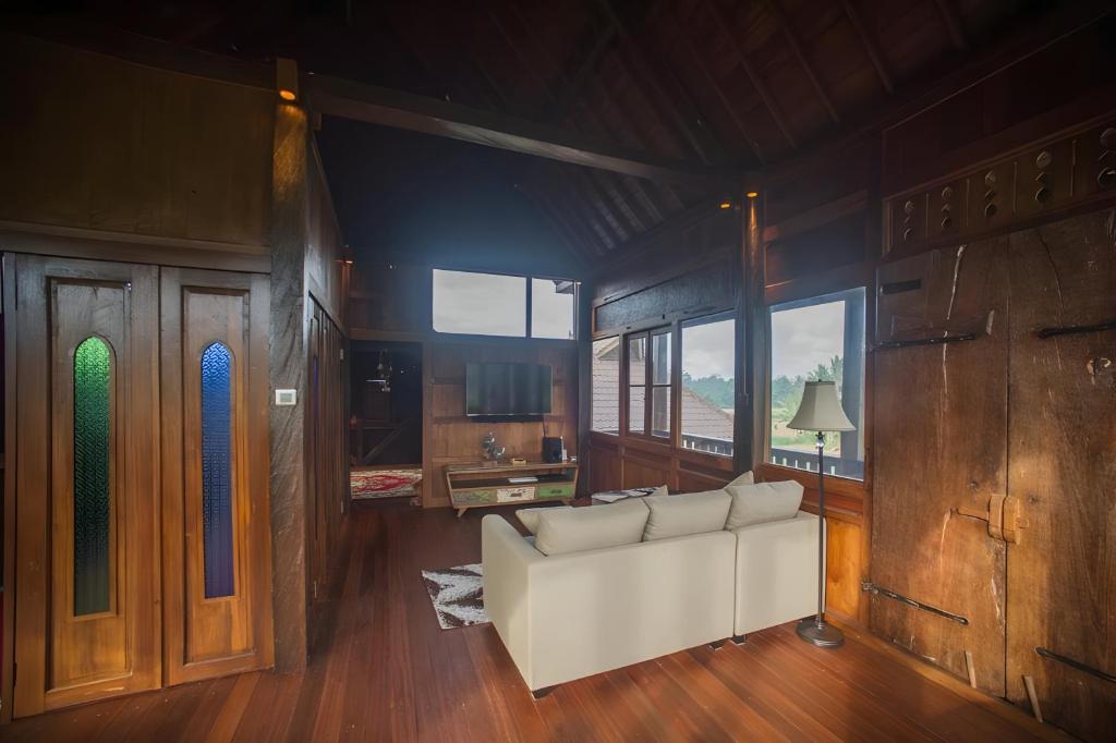 Villa Bunga Bintang Near Beji Waterfall photo 2