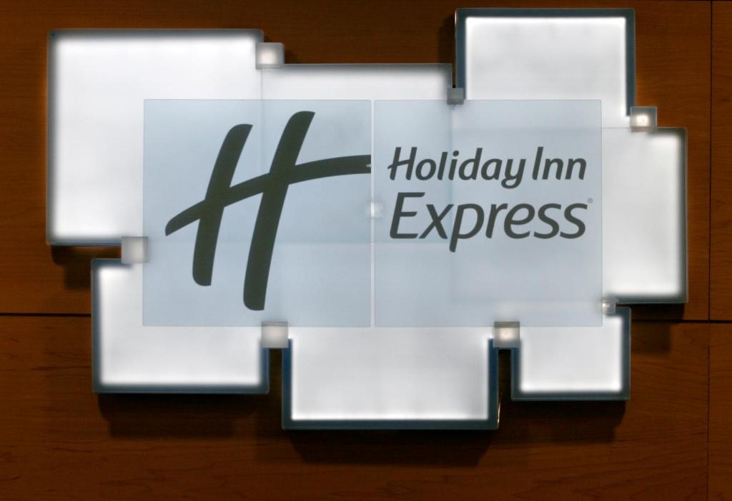 Holiday Inn Express Sant Cugat, an IHG Hotel photo 2