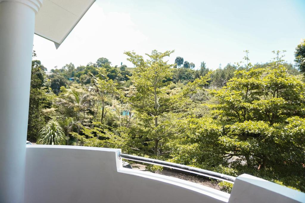 Riverdale Villa Bandung photo 3