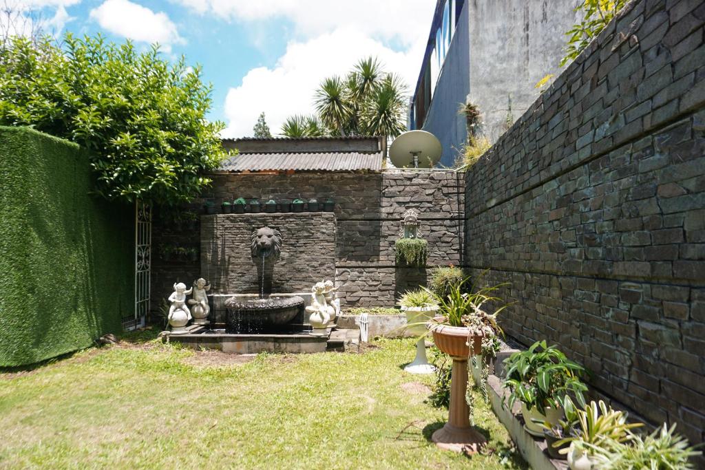 Riverdale Villa Bandung photo 4