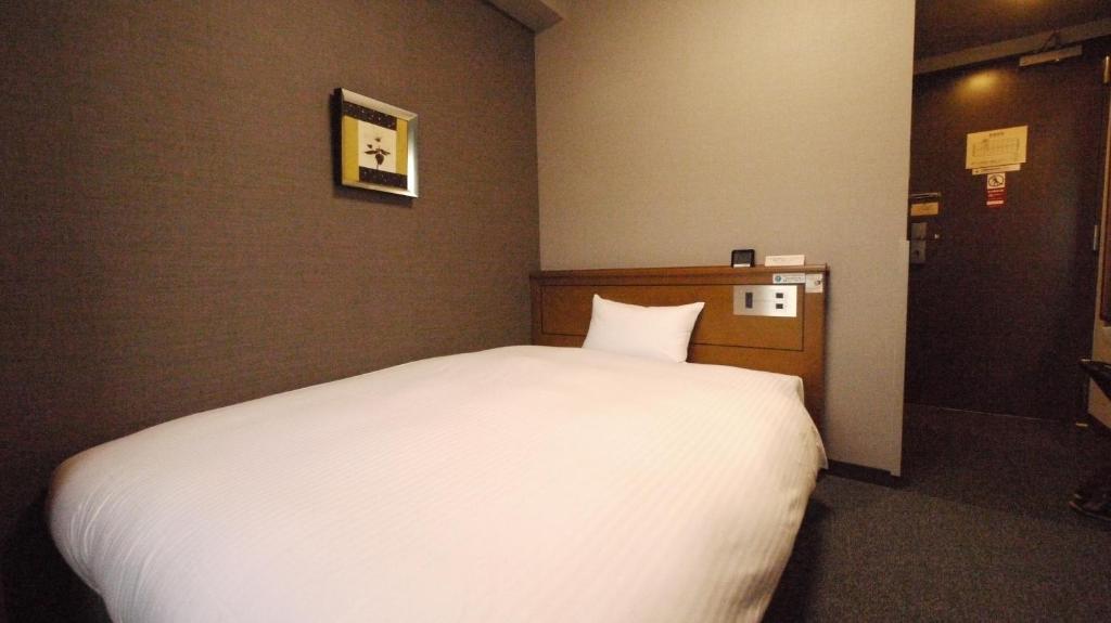 Hotel Route Inn Tsuruga Ekimae - Tap to explore photos