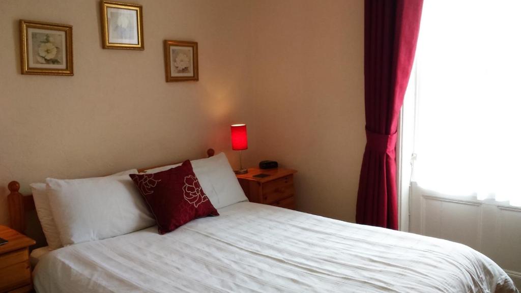 Fosters Guest House Room Type - Standard Double Room