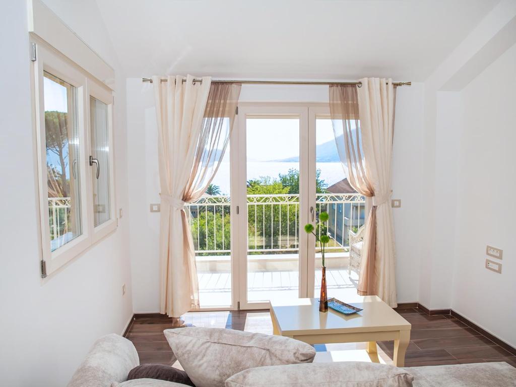 Апартаменты (Апартаменты с 3 спальнями и видом на море), Sea Point Apartments