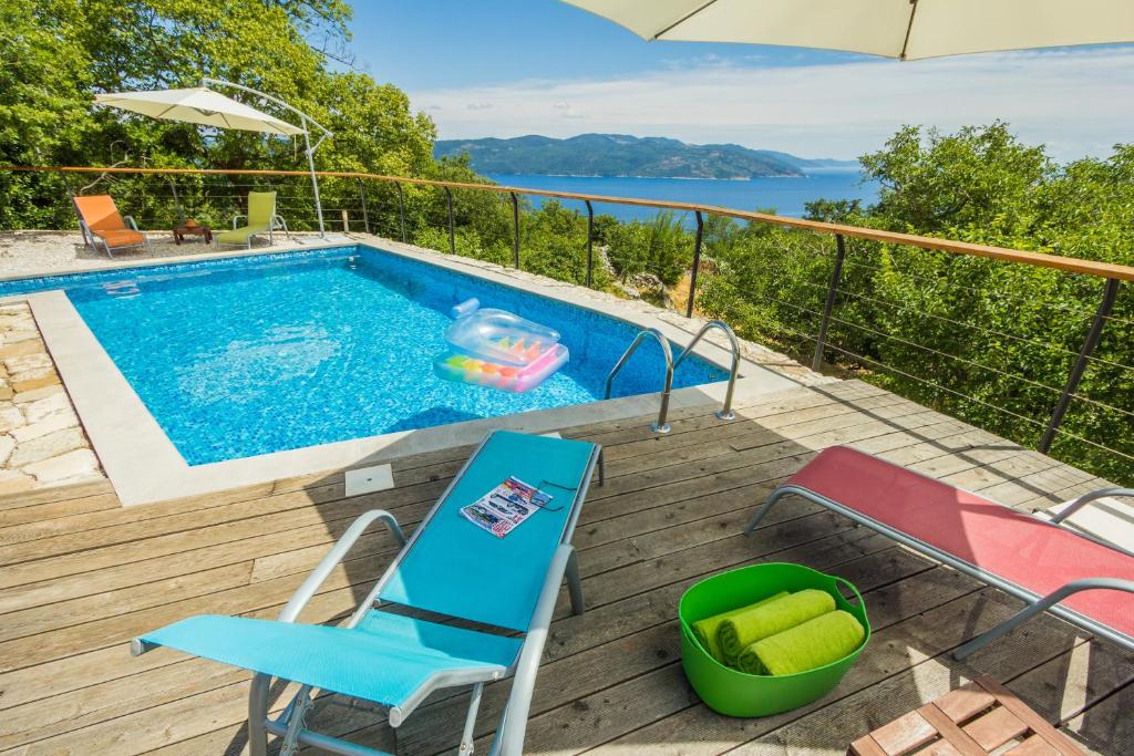 Ivanini secluded stone Villa with a stunning view photo 1