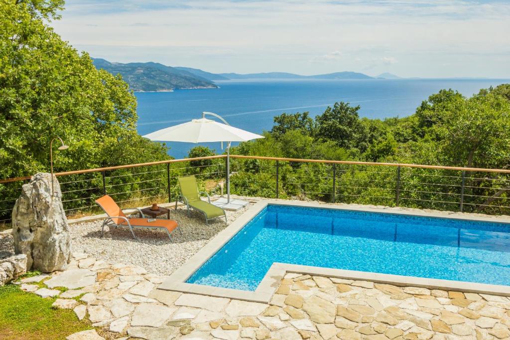 Ivanini secluded stone Villa with a stunning view