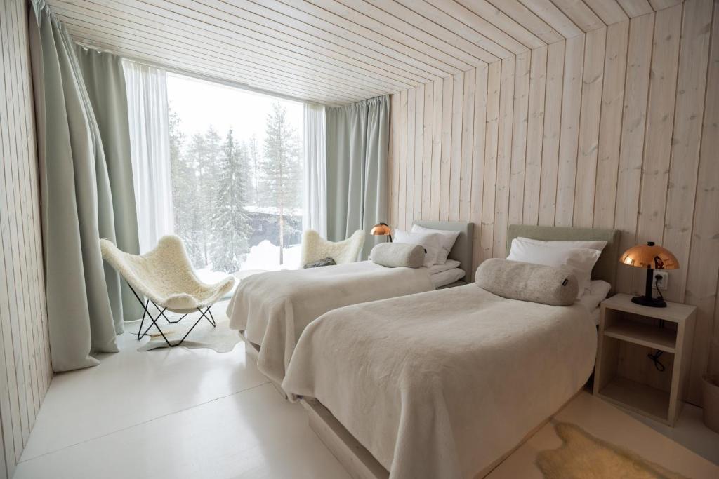 Arctic TreeHouse Hotel - Tap to explore photos