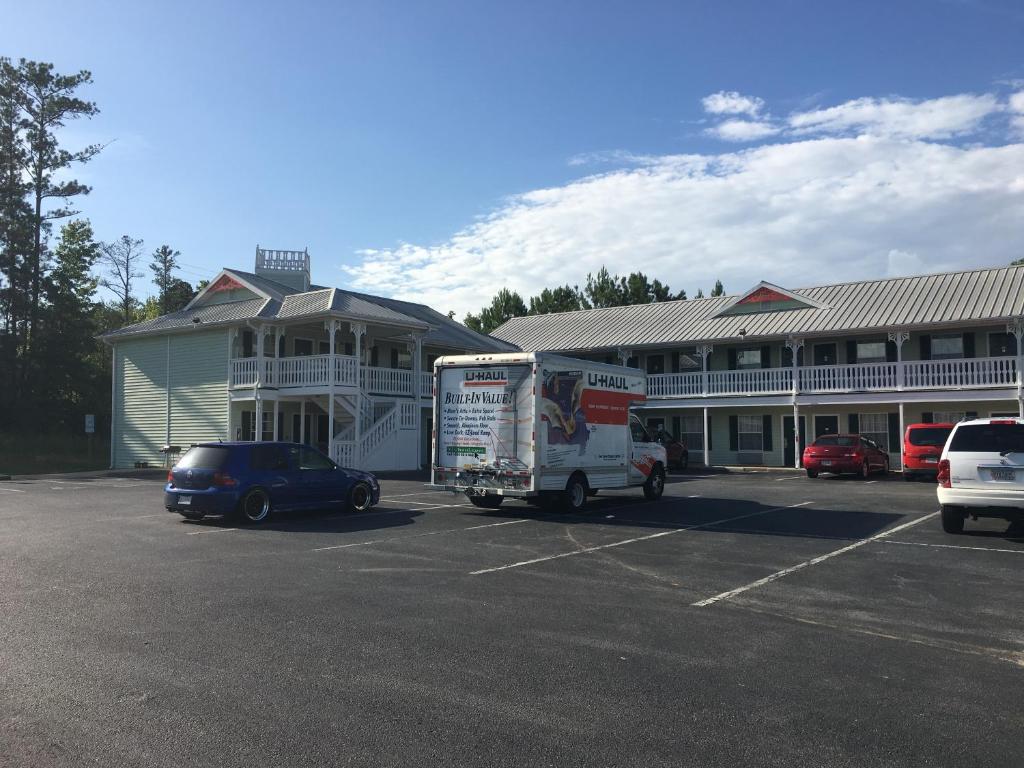 Woodstream Inn photo 2