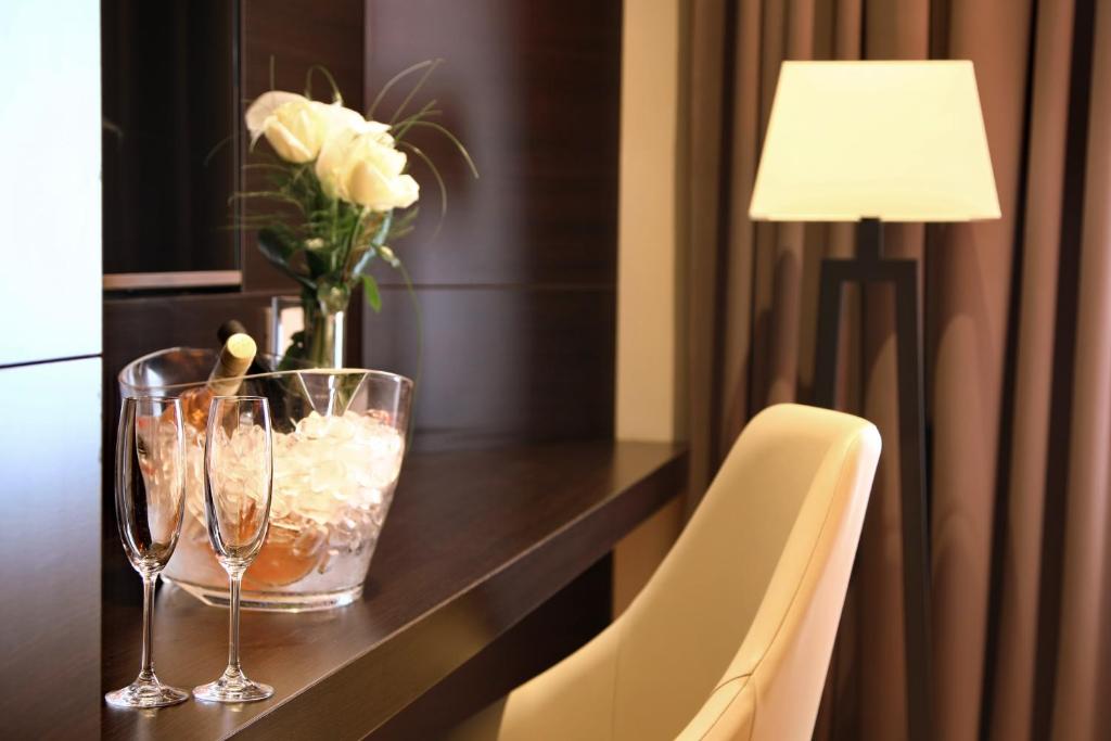 Двухместный (Улучшенный двухместный номер с 1 кроватью), Maccani Luxury Suites