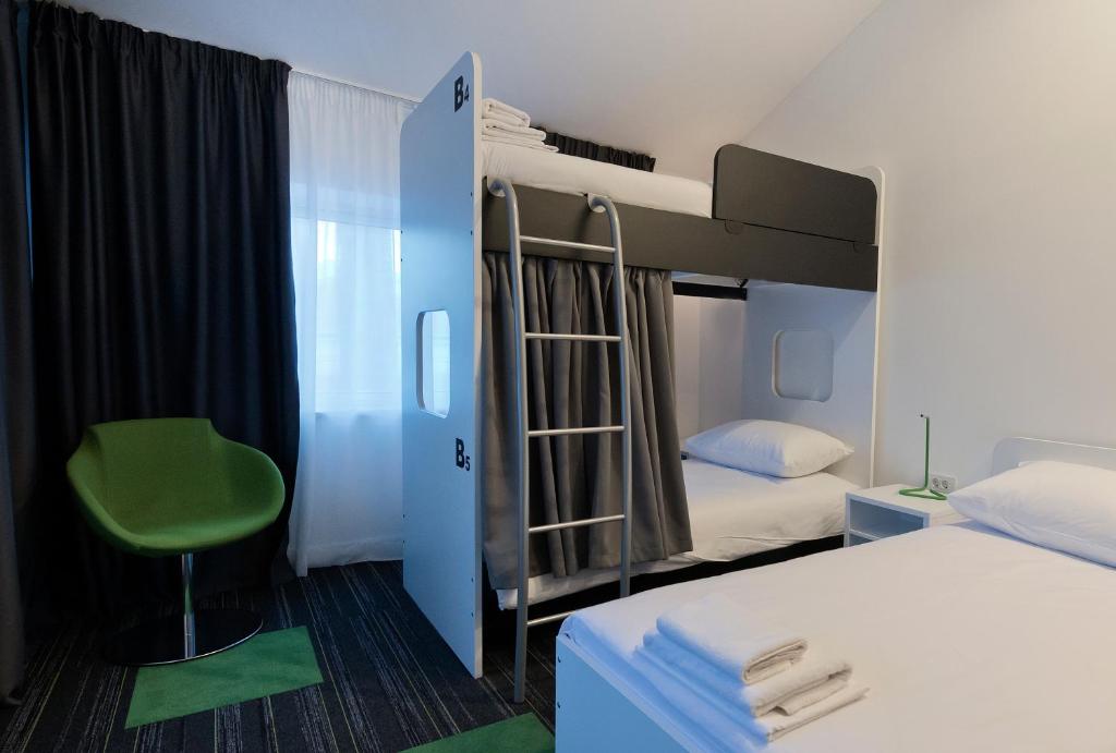 Номер (Кровать в общем 6-местном номере для мужчин и женщин), Hostel 365 For U