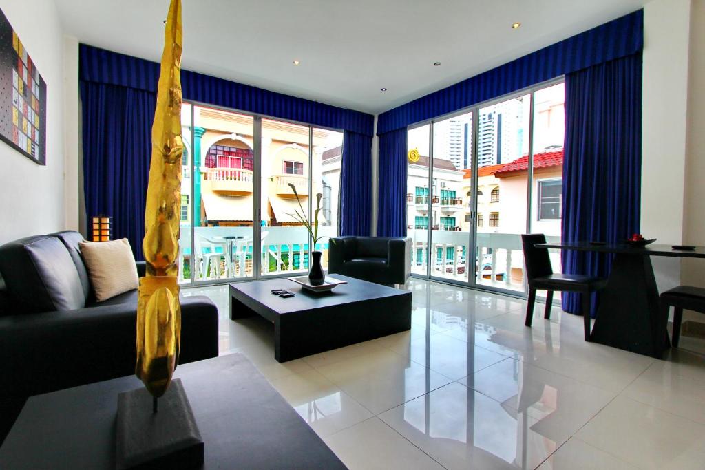 Сьюит (Люкс с кроватью размера «king-size»), East Suites