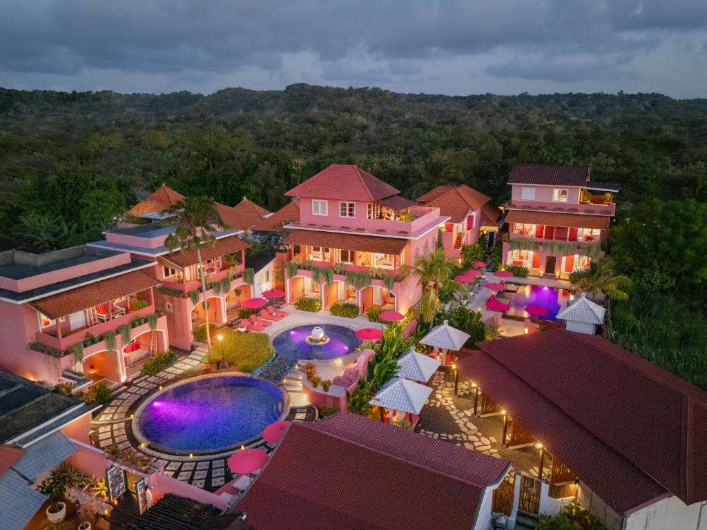 PinkCoco Uluwatu - Constant Surprises & for Cool Adults Only