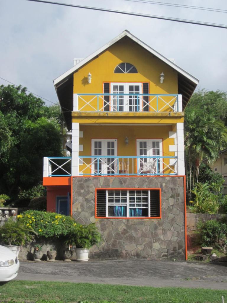 Buttercup Cottage Apartments photo 1