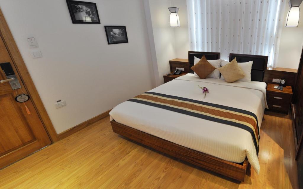 Двухместный (Двухместный номер Делюкс с 1 кроватью), Hanoi Elite Hotel