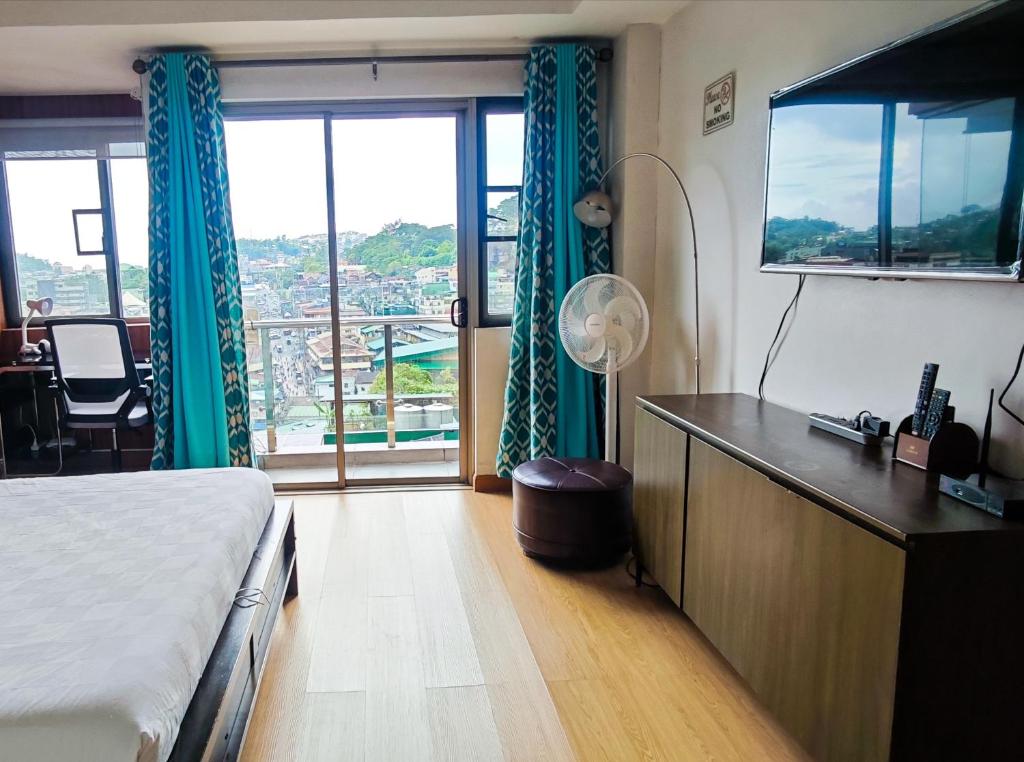 Baguio Cedar Peak Balcony with View Near Session Road, Baguio