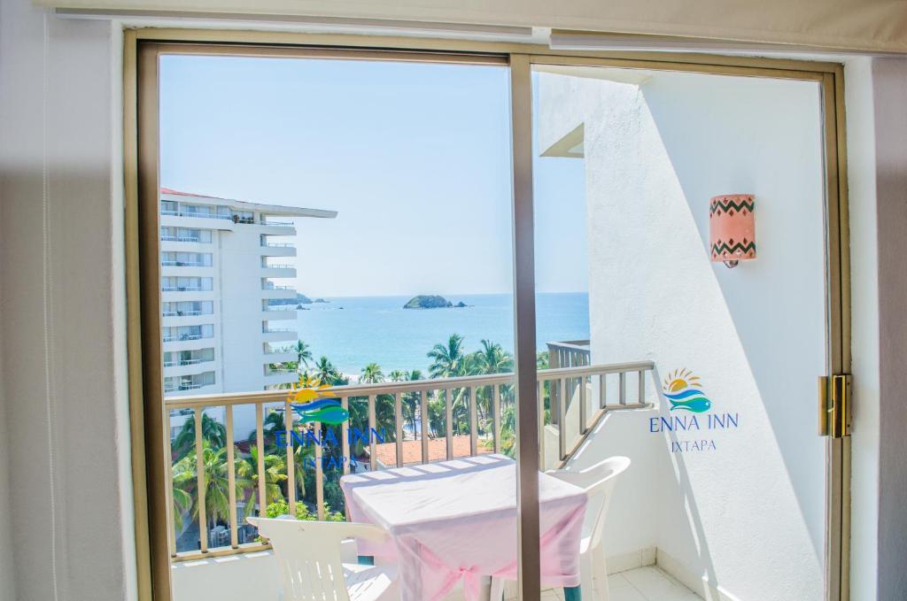 ENNA INN IXTAPA HABITACIóN VISTA AL MAR photo 4