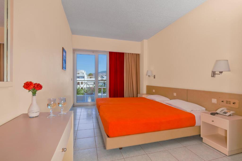 Апартаменты (Улучшенные апартаменты с 1 спальней), Pavlos Hotel