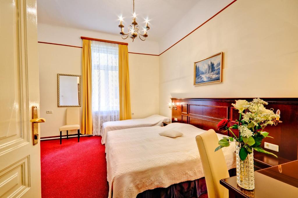 Трехместный (Трехместный номер), Hotel Viktoria