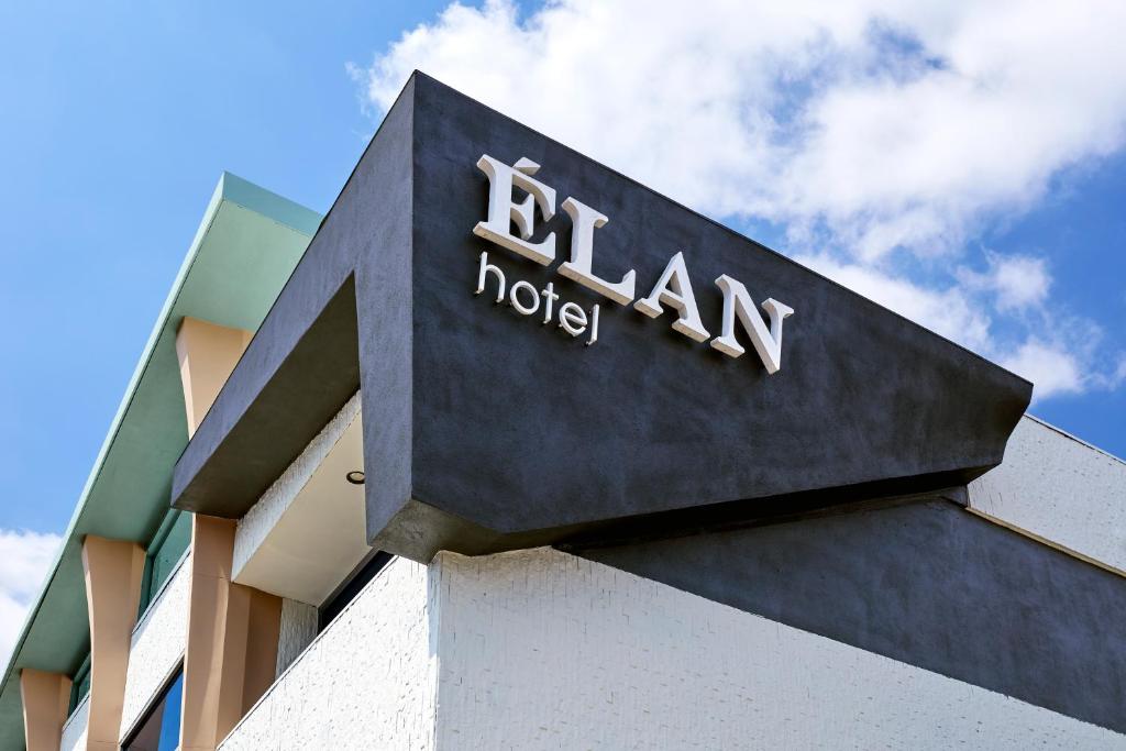 Elan Hotel - Tap to explore photos