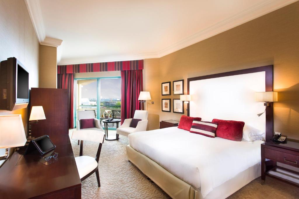 Сьюит (Двухместный суперлюкс с 1 кроватью), Отель Roda Al Bustan Hotel