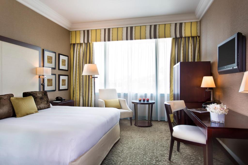 Двухместный (Классический номер с кроватью размера «king-size»), Отель Roda Al Bustan Hotel