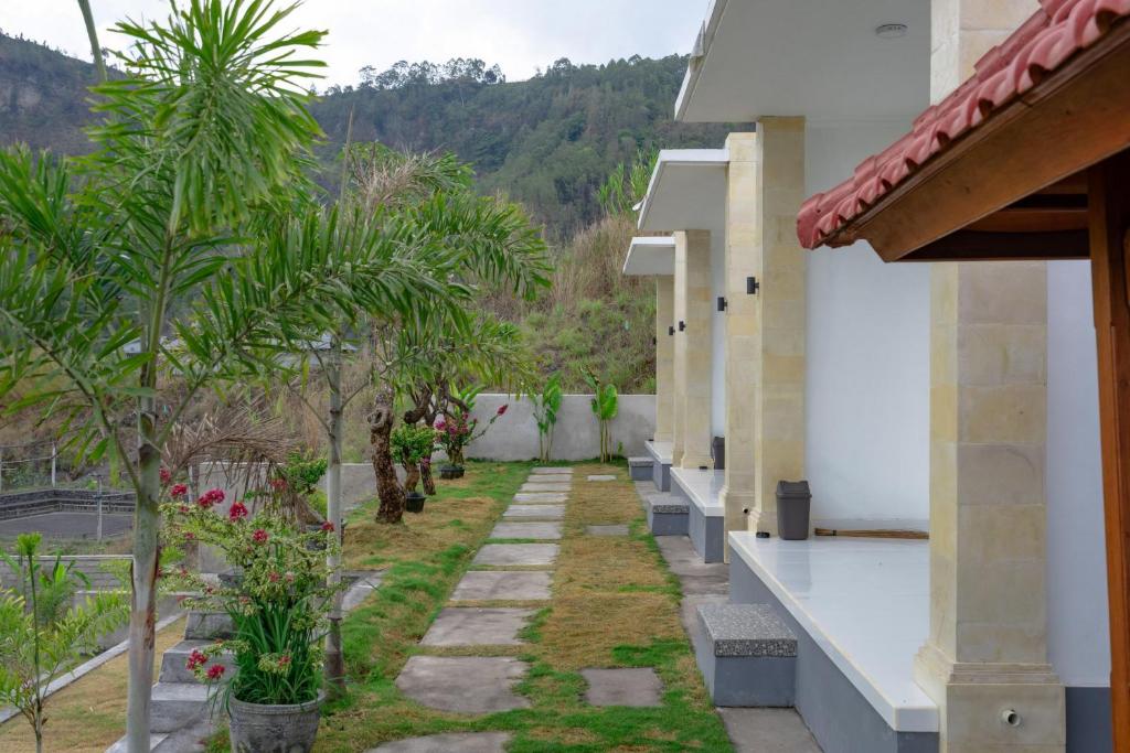 Batur Kencana Villa Mitra RedDoorz photo 1