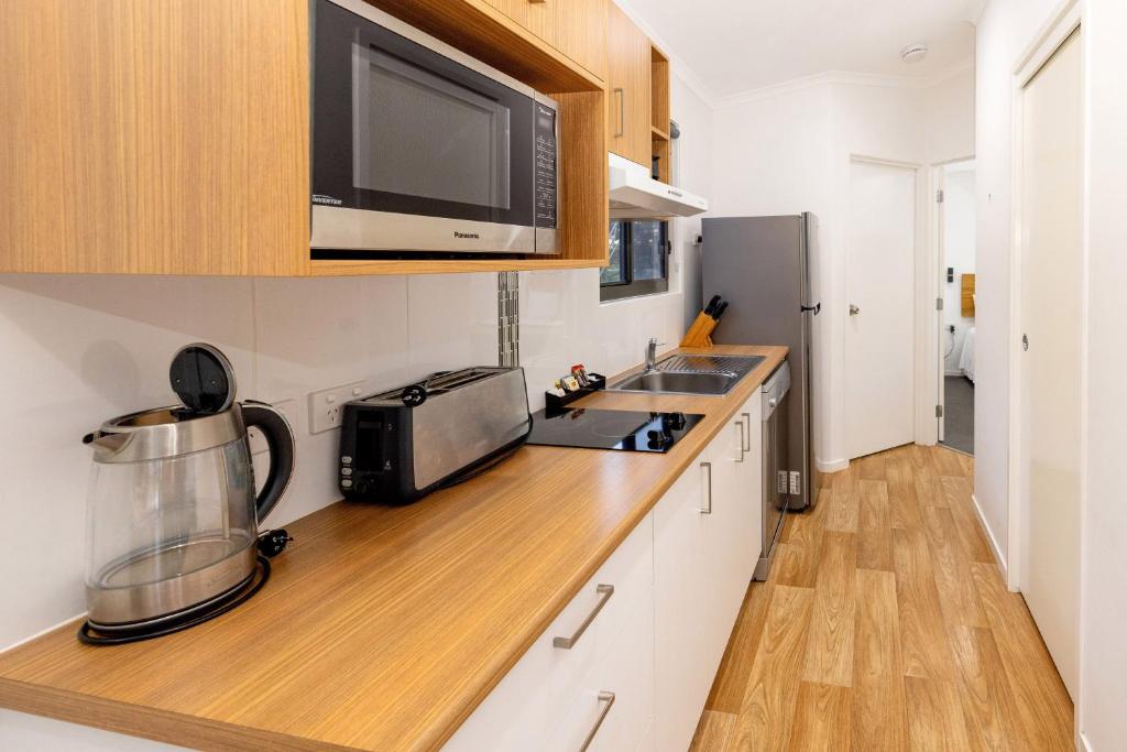 BIG4 Whitsunday Islands Holiday Park Room Type - Superior Two-Bedroom Cabin