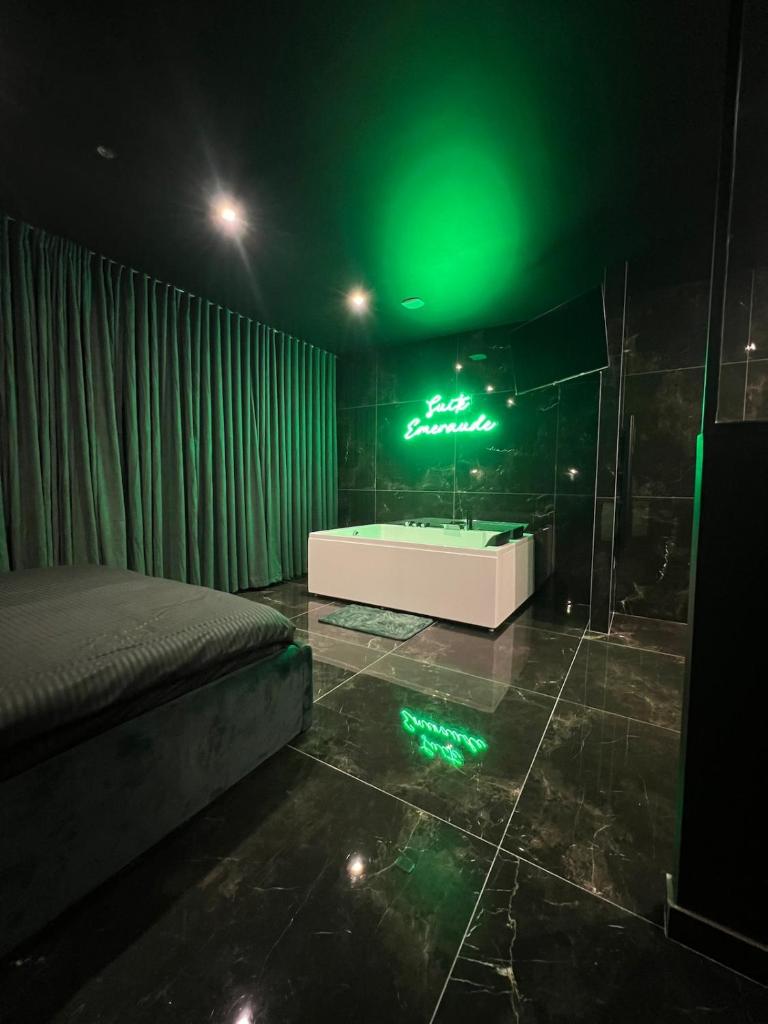 Suite Emeraude, Saint-Etienne