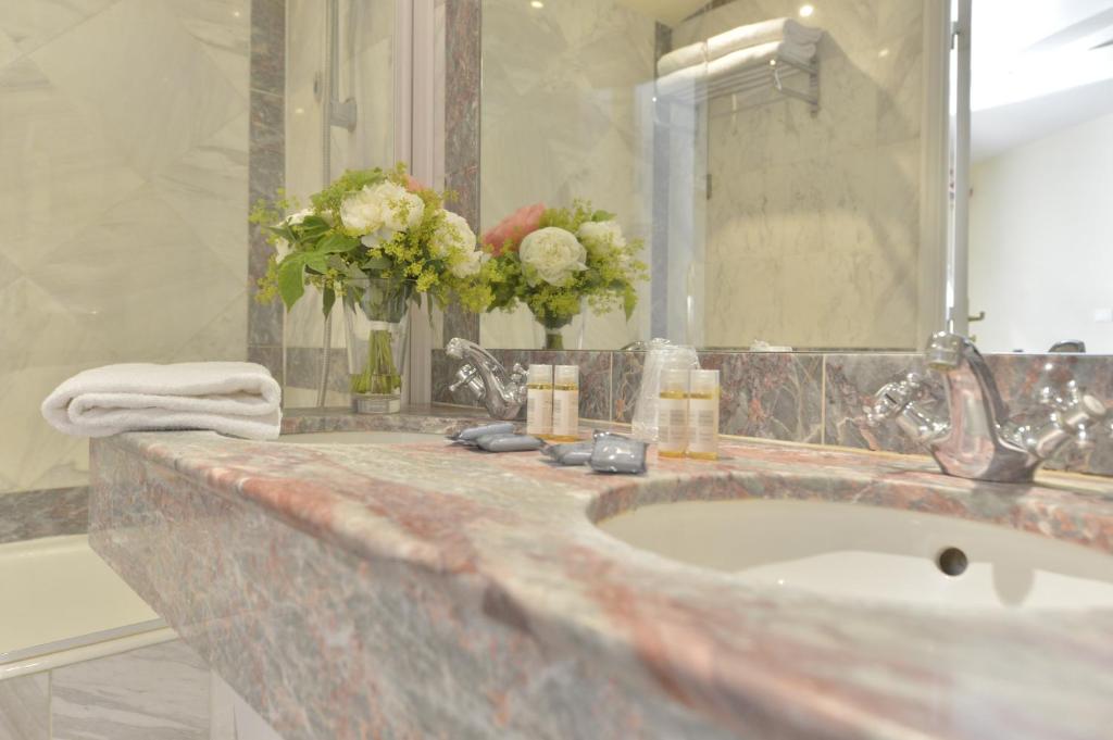 Двухместный (Двухместный номер с 1 кроватью), Hotel Suites Unic Renoir Saint-Germain
