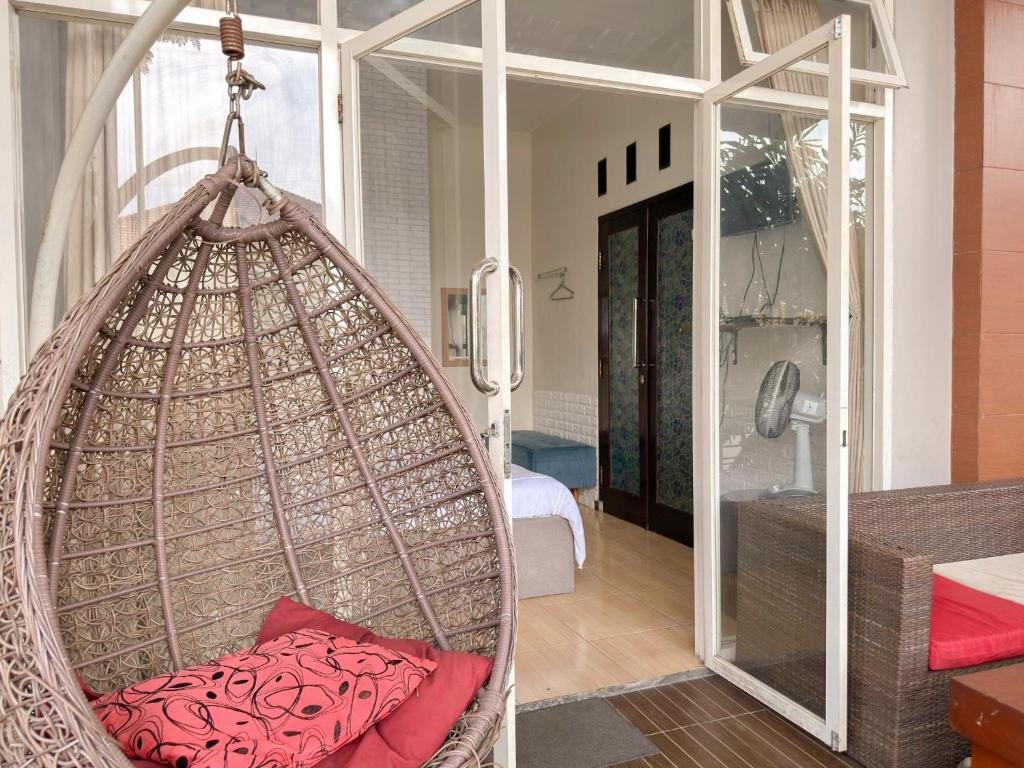 Hotel Tiara Family Residence Batu by NAP photo 3