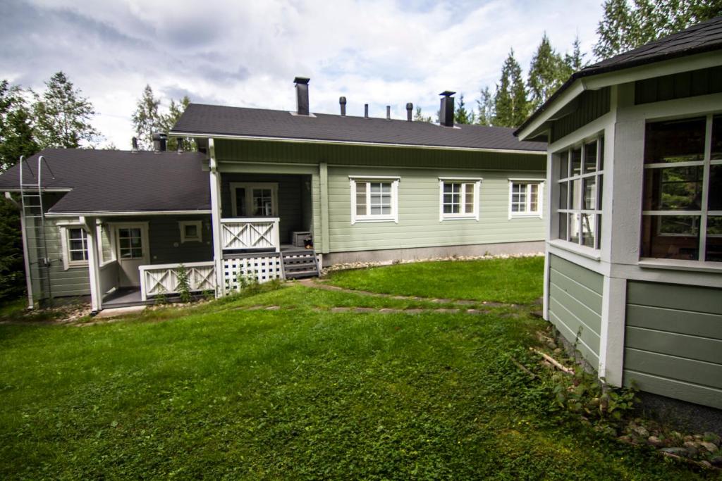 Апартаменты (Небольшие апартаменты с мансардой), LomaPerkkiö Apartments