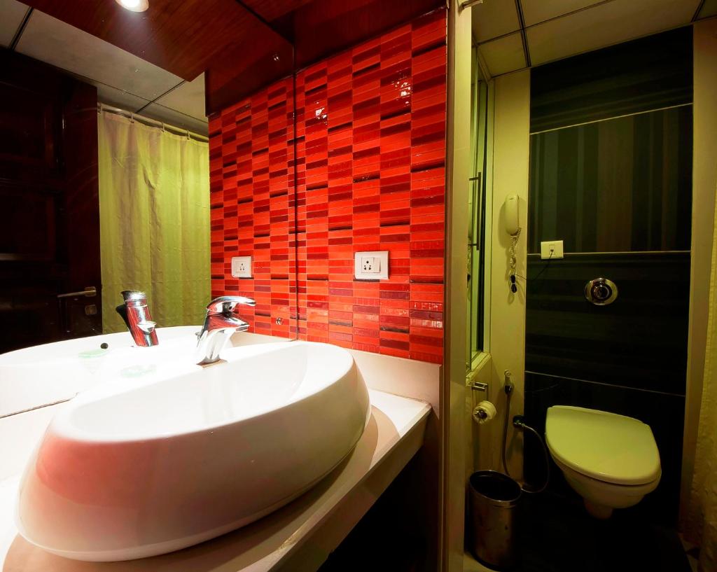 Сьюит (Aura Suite with Private Jacuzzi), Hotel Aura