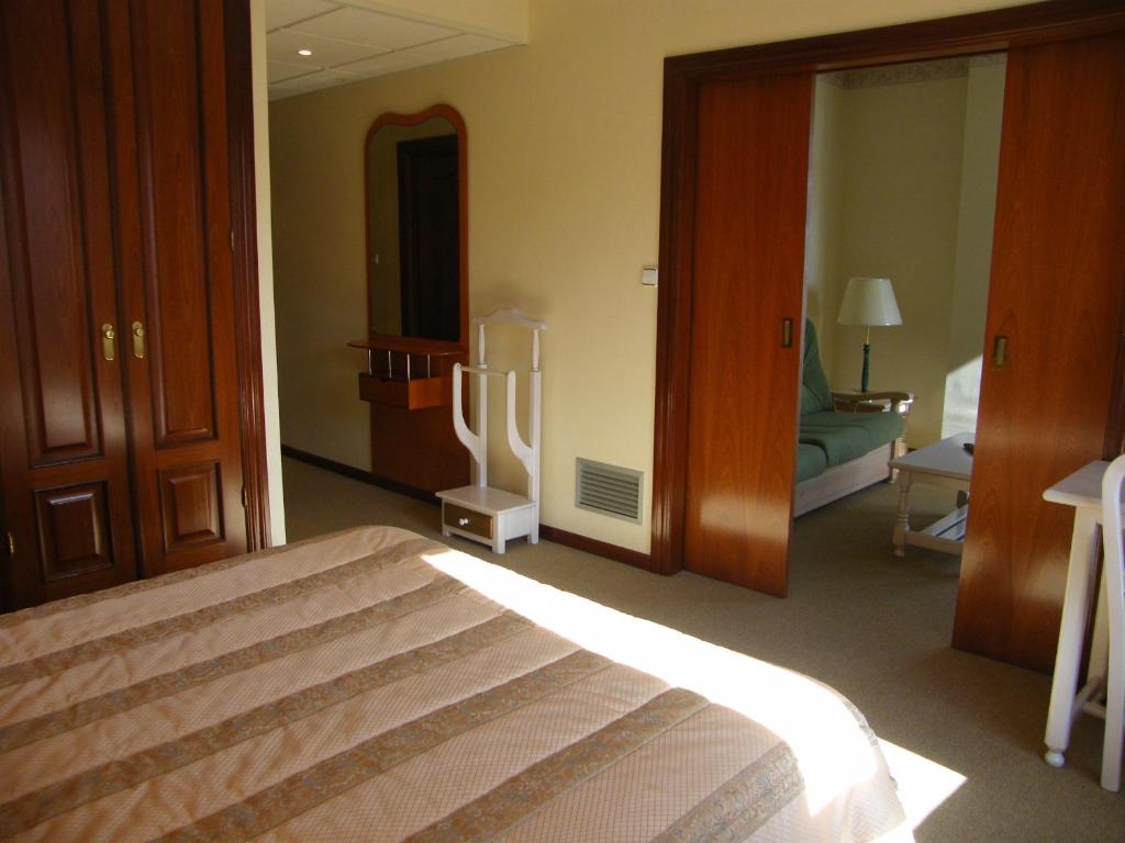 Hotel Magallón photo 2