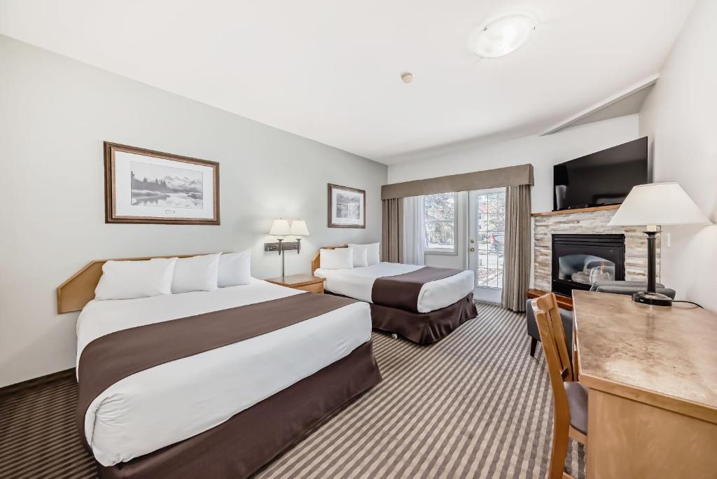 Canmore Rocky Mountain Inn Room Type - Premium Queen Room with Two Queen Beds