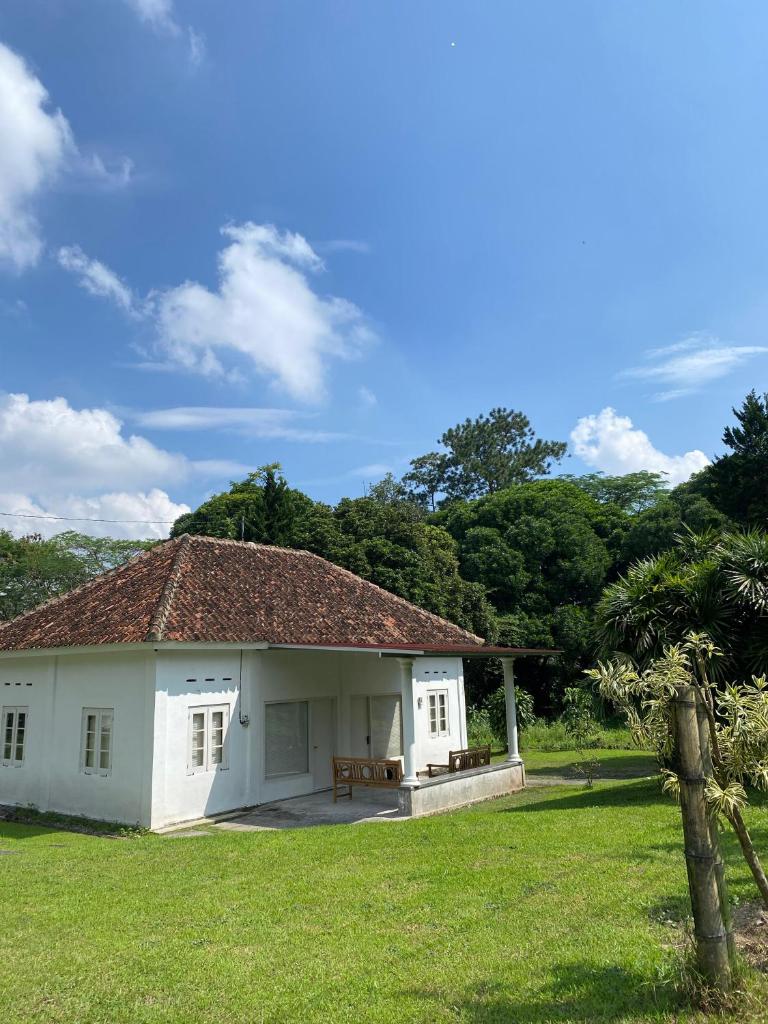 Bali Damai Indah - BADAI Heritage Villa Kaliurang photo 3