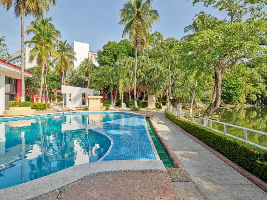 Fiesta Inn Villahermosa Cencali - Tap to explore photos