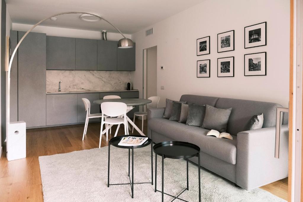 ComeCasa modern Terraced & Palestra Apartment - Tap to explore photos