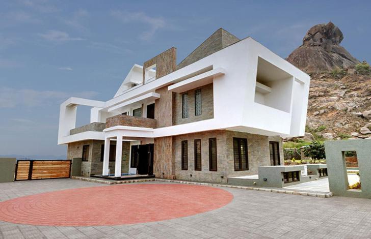 Chacha Villa
