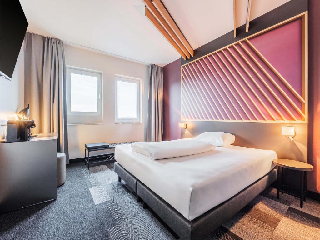B&B HOTEL Rastatt - Tap to explore photos