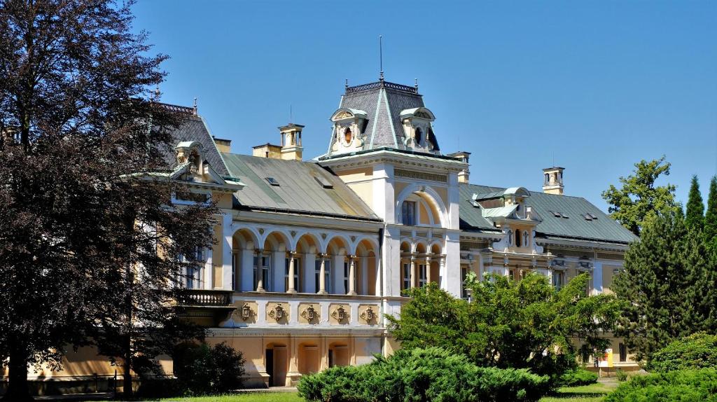 Zámek Světlá nad Sázavou photo 1