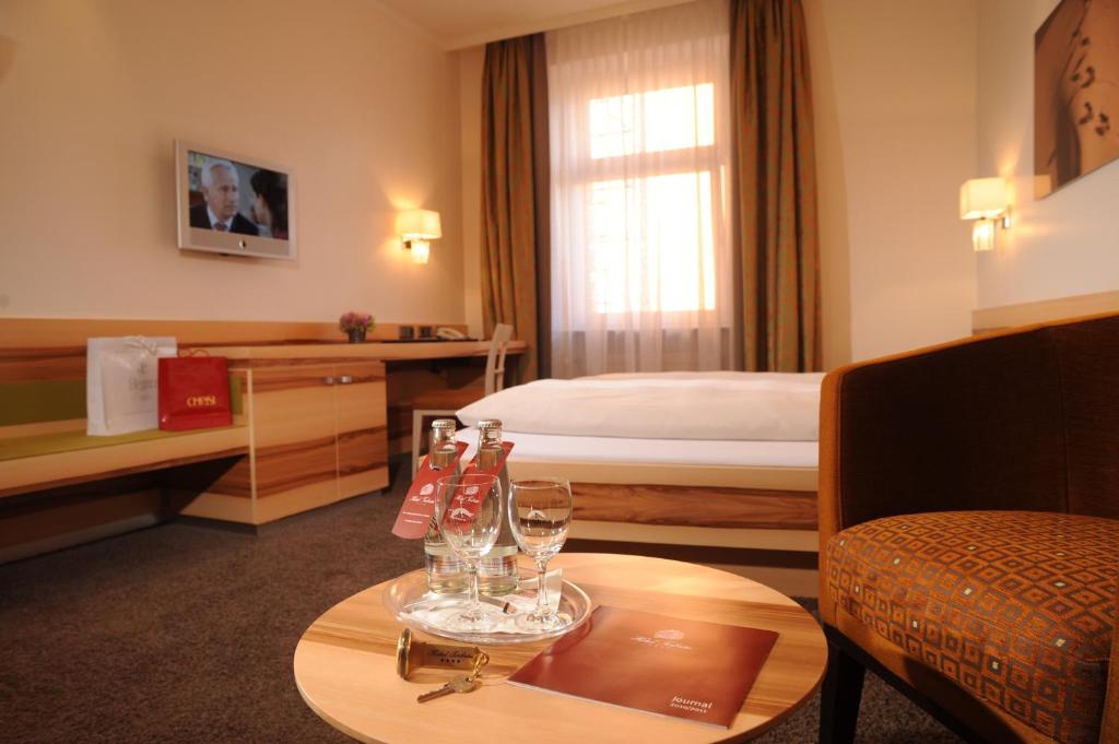 Двухместный (Улучшенный двухместный номер с 1 кроватью), Hotel Torbräu