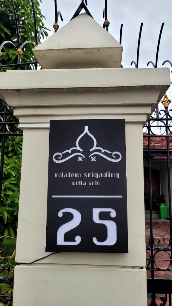 Ndalem Srigading Villa Solo photo 1