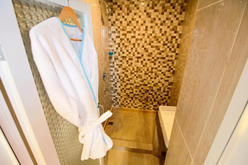 Sinar Sport Hotel - Tap to explore photos